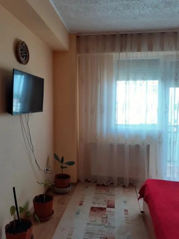Închiriez apartament 2 camere central - Photo 2