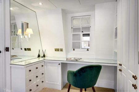 3 bedroom house in London - Photo 5