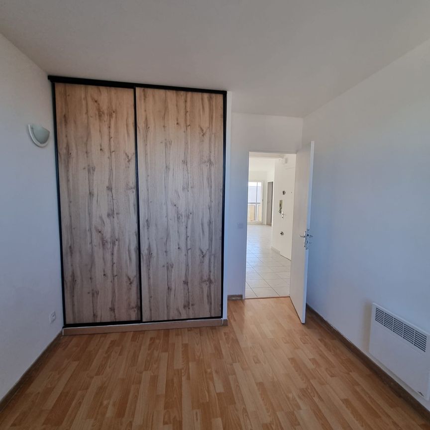 Location Appartement 4 pièces 70m² MARSEILLE 3ème - Photo 1