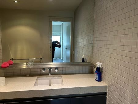 Port Melbourne - Photo 5