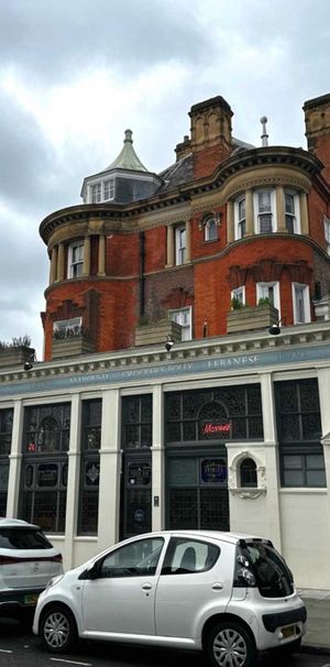 Price £877 pw - Available Now - Unfurnished - Photo 1