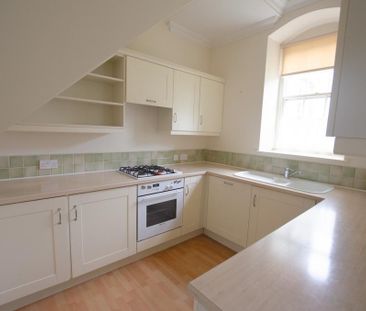 2 bedroom semi-detached house to rent - Photo 4