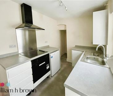 Grays, Essex - Photo 2