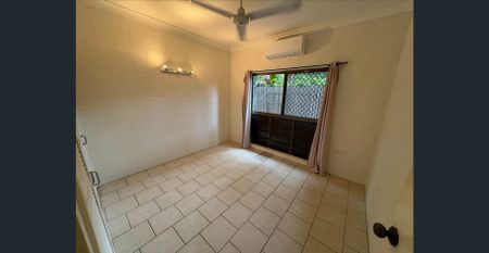 TIDY GROUND FLOOR UNIT IN SMALL COMPLEX OF 4 - Photo 3