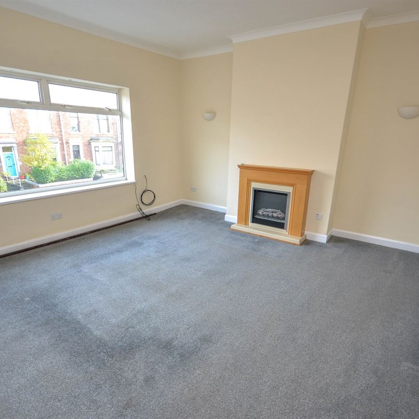 2 bed maisonette to rent in Stanhope Road, South Shields, NE33 - Photo 1