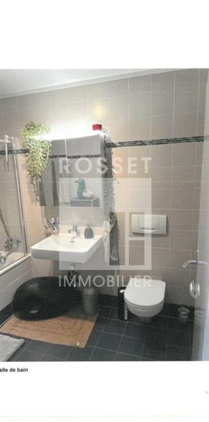 Appartement en attique au 9ème étage avec vue dégagée - Photo 2