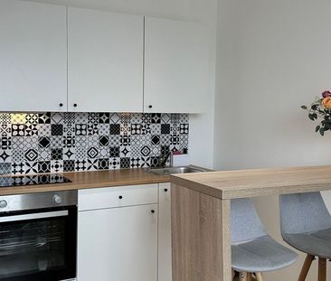 PLUS REALITY | Moderný a kompletne zariadený jednoizbový byt s balk... - Photo 4