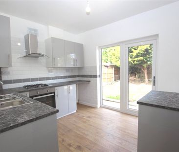 Alton Gardens, Southend-on-Sea, Essex, SS2 6QU - Photo 5