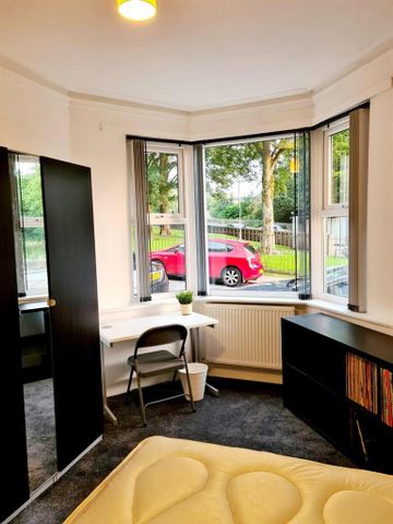 5 bedroom private hall to rent - Photo 4