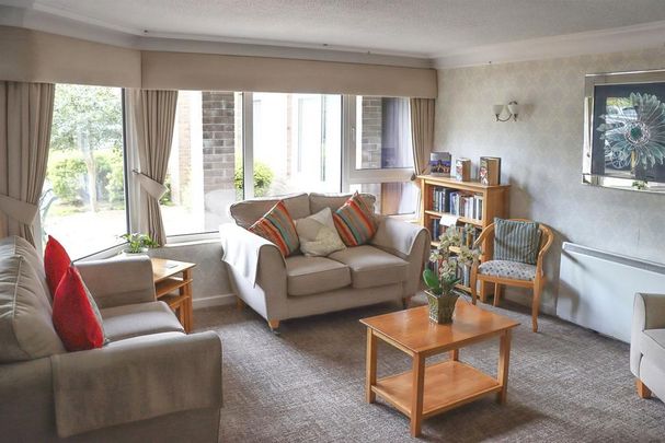 1 bedroom retirement property to rent - Photo 1