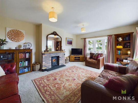 3 bedroom detached bungalow to rent - Photo 1