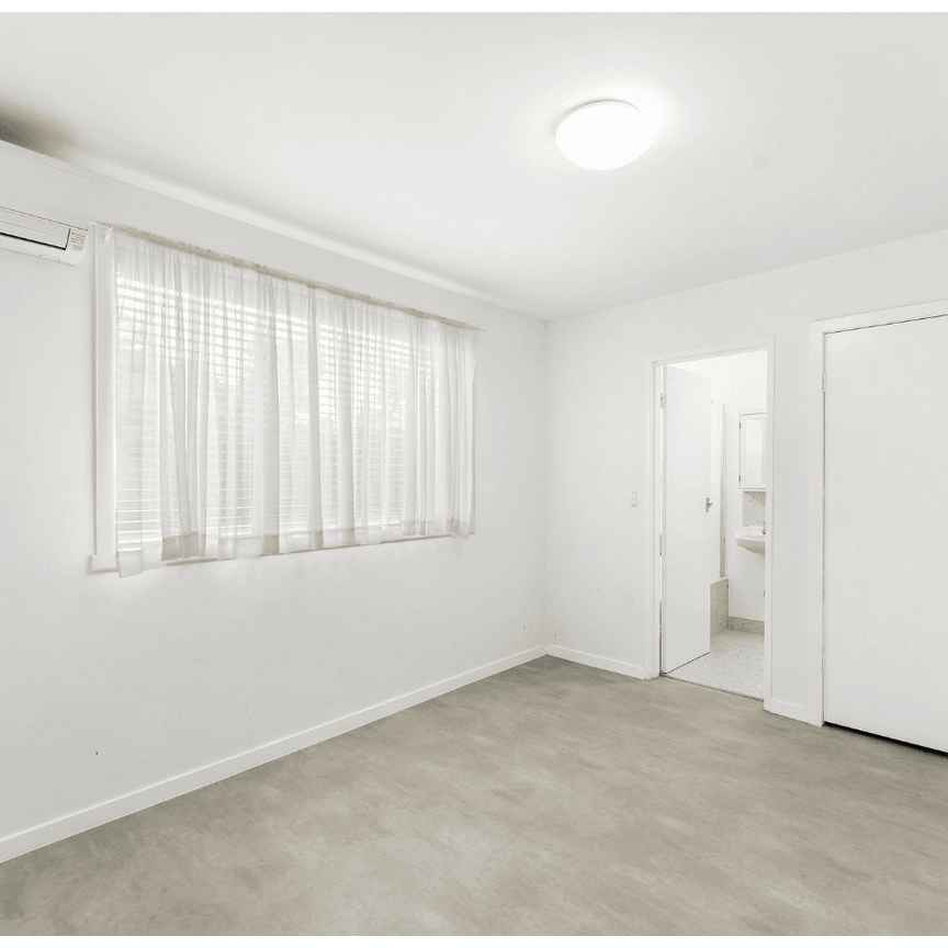 Neat and spacious apartment in Alphington. - Photo 1