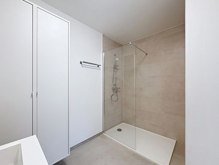 Modern nieuwbouwappartement met ruim terras in Oostakker - Foto 4