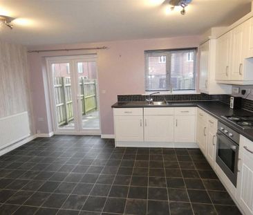 4 bedroom townhouse to rent - Photo 6