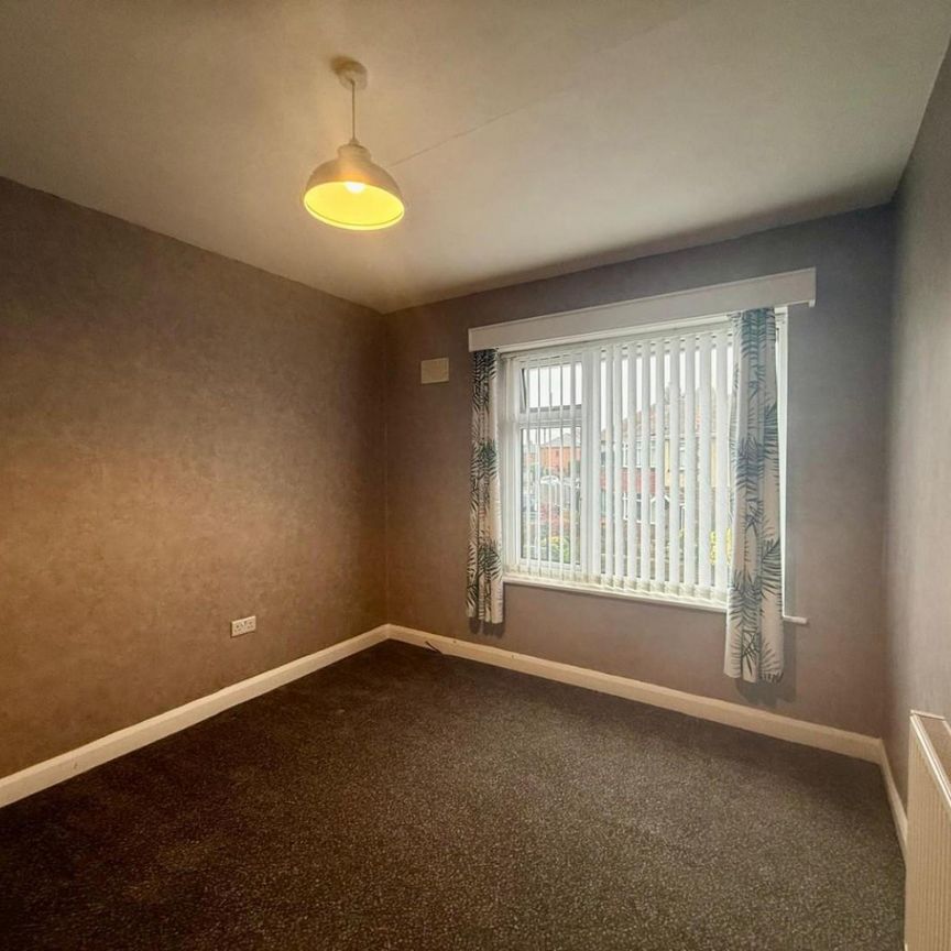 2 bedroom Flat To Let Total Size: 840 SQ FT - Photo 1