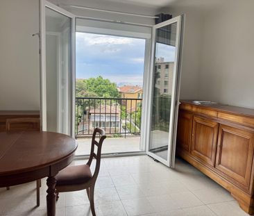 Location appartement Marseille 7ème (13007) - Photo 2