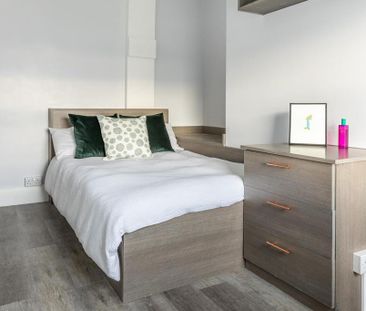 3 bedroom flat to rent - Photo 6