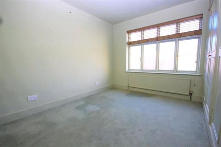 3 bedroom maisonette to rent - Photo 4