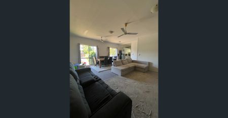 Spacious 3-Bedroom Home - Photo 3