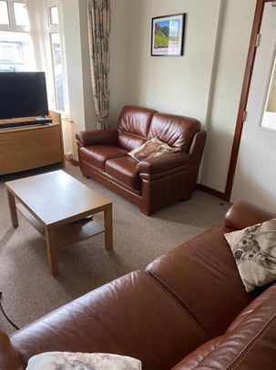 Hmo***, 77 Lower Windsor Avenue, Belfast, BT9 7DX - Photo 1