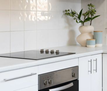 3 Bedroom house Redcliffe Contact Julie Sykes 0438 050 110 6 month ... - Photo 2