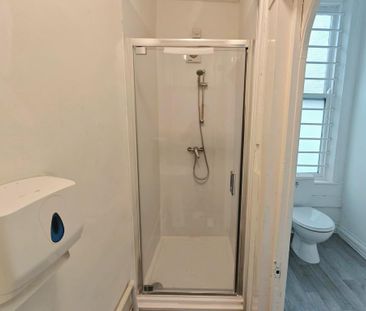 4 bedroom house of multiple occupation to rent - Photo 5