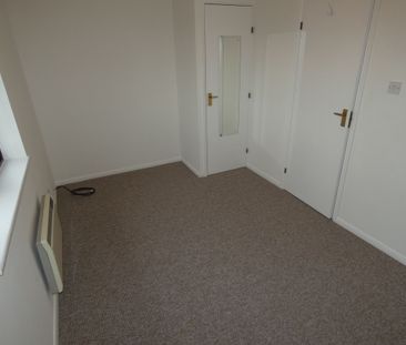 2 bed Terraced - To Let - Photo 1