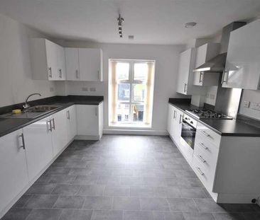 Woodsley Fold, Thornton, Bradford, BD13 - Photo 4