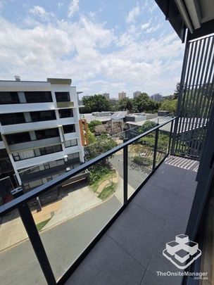 2-Bedroom Apartment for Rent â Next to Brisbane River & West End Markets! - Photo 1
