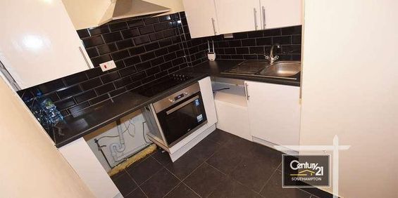 | Ref: |, Onslow Road, Southampton, SO14 - Photo 3