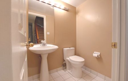 For Lease - 151 Townsgate Drive Unit# 3, Vaughan, Ontario - Photo 5