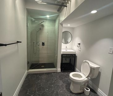 34 Noble Street - Photo 2