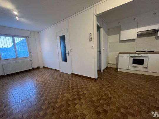 Maison à Louer à DUNKERQUE/PETITE-SYNTHE (59640) en Nord (59) Maison mitoyenne de 1960 de 83 m... - Photo 1