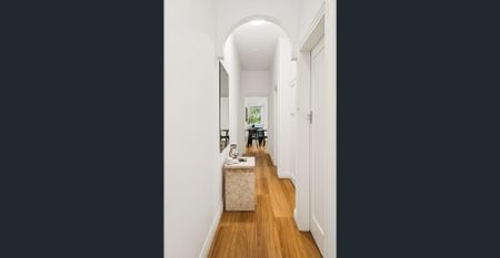 Scandi Style Haven With Vibrant North-East Corner Aspect, 700M To Bondi Beach - Photo 2