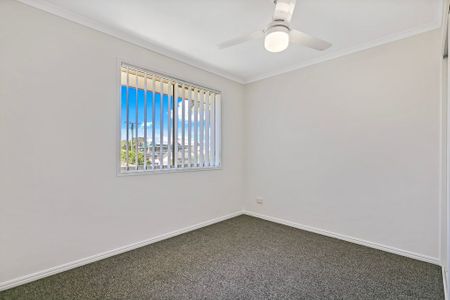 Air-Conditioned Townhouse in Central Location! - Photo 5