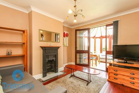 1 bedroom in a house share to rent - Photo 2