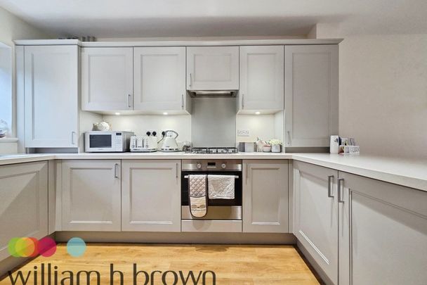 Arthur Turp Close - Photo 1