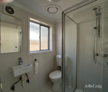 2/43 Gillies Street, Fairfield VIC 3078 - Apartment For Rent | Domain - Photo 6