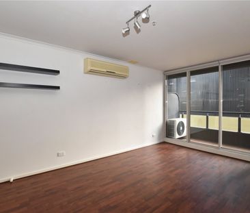 103/88 Southbank Boulevard - Photo 4