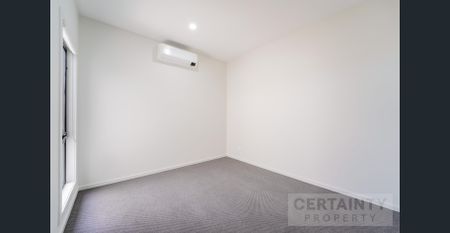 Modern Family Living in Wyndham Vale - Photo 2