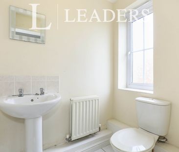 2 bedroom flat to rent Willowbrook Walk - Photo 1