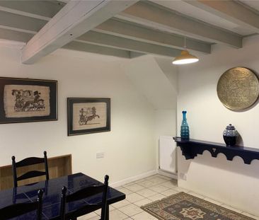 3 bedroom end of terrace house to rent - Photo 2