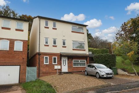 1 bedroom in a house share to rent - Photo 5