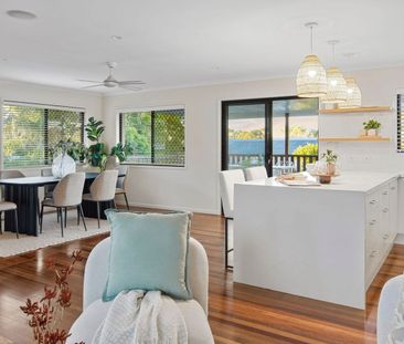 Spacious Family Home in Quiet Birkdale Location - Photo 4