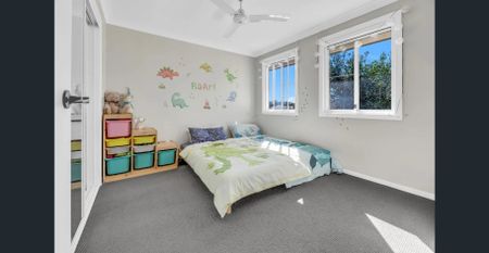 Spacious, Renovated Family Home with Premium Upgrades Move-In Ready! - Photo 5