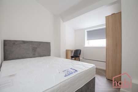 6 bedroom detached bungalow to rent - Photo 4