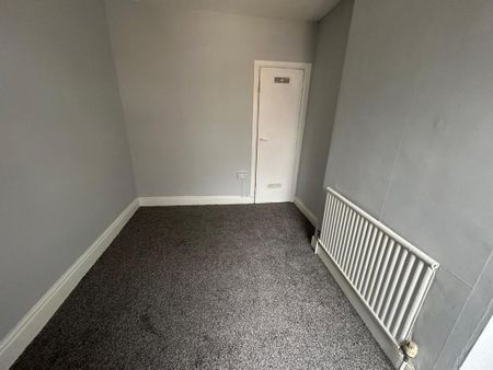 2 bedroom semi-detached house to rent - Photo 2