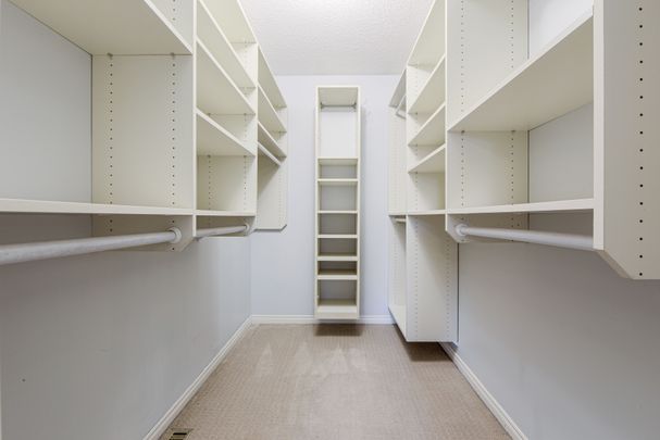 For Lease - 1020 Roxborough Drive, Oakville, Ontario - Photo 1