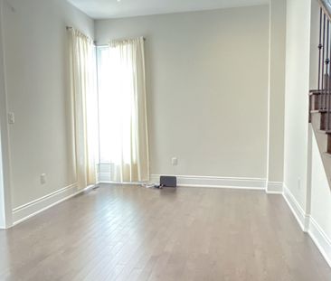 For Lease - 18 Macdonald Court, Richmond Hill, Ontario - Photo 3