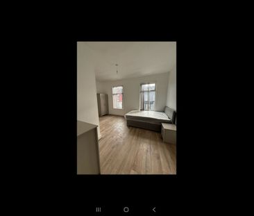 5 Bed Terraced House, Pendennis Street, L6 - Photo 4